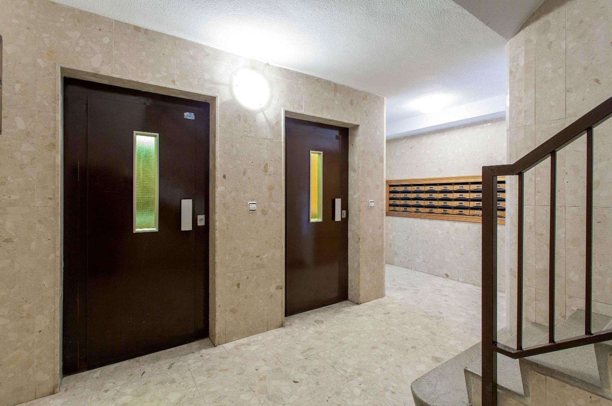 Apartment Malvarrosa Beach Cavite Valencia Eksteriør billede